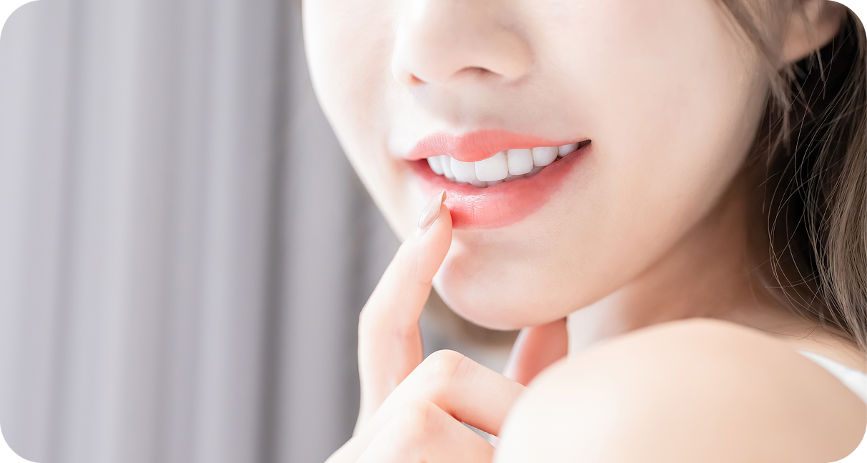 Before and after teeth whitening showing gradient effect